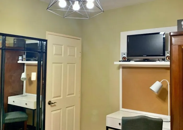 Appartement 3br Near Airport Acacia Estates Taguig